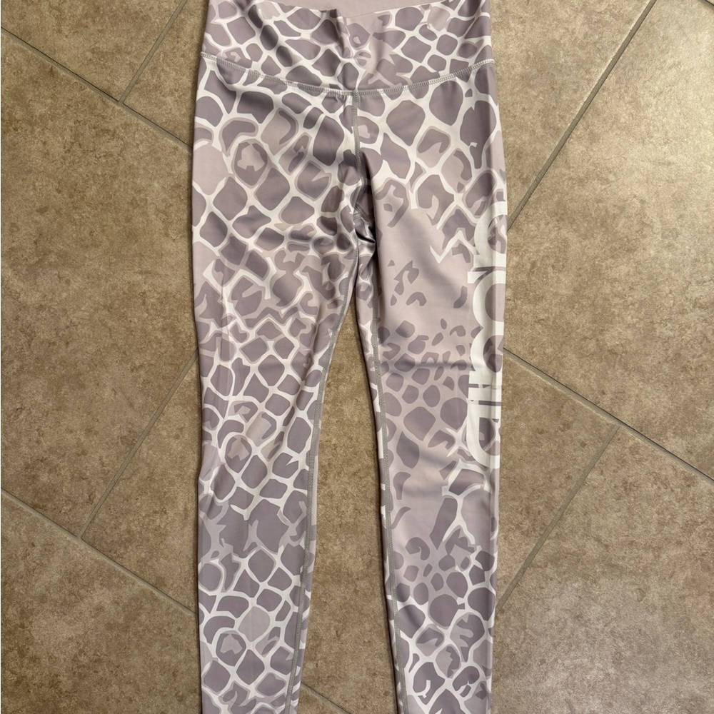 AIM’N athletic leggings